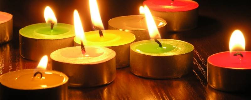 蜡烛是由什么和什么组成的 蜡烛是由什么和什么组成的化学