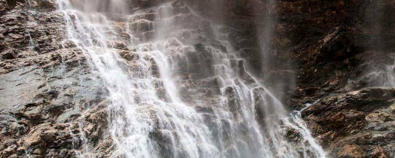 大口瀑布和三叠泉的区别 三叠泉和大口瀑布比较
