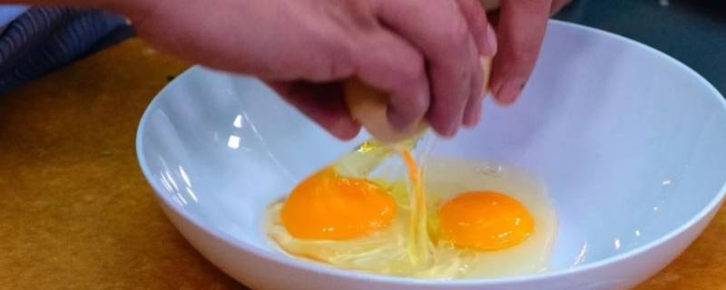 怎么打鸡蛋 怎么打鸡蛋没有碎壳