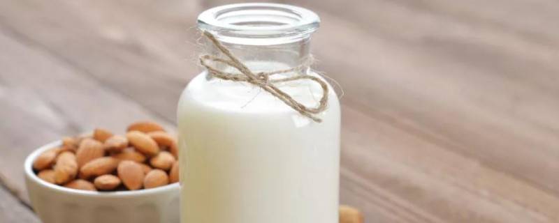 过期的牛奶可以如何利用（过期的牛奶可以如何利用过期的牛奶能洗染色的衣服吗）