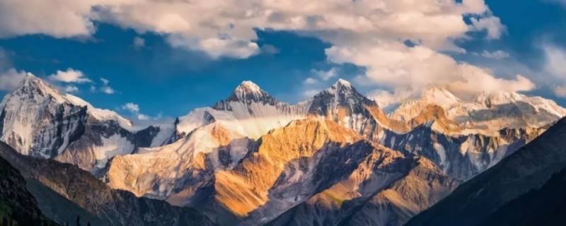 新疆最高的山峰 新疆最高的山峰在哪里