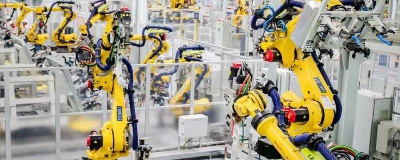 智能工厂中的机器人技术特点是 工业机器人在智能制造中包括