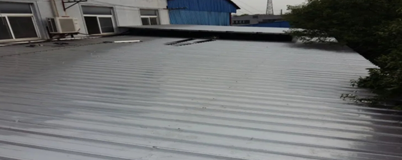 不锈钢板屋顶一般是怎样隔热（屋顶隔热板有用吗）