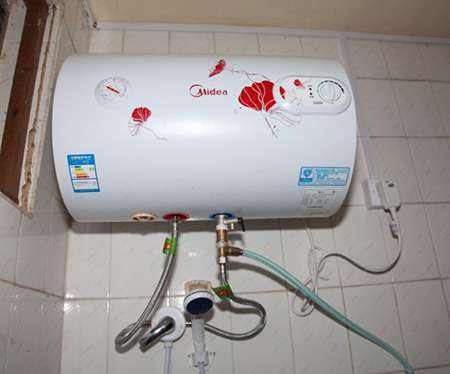 如何安装电热水器（怎样安装电热水器视频教程）