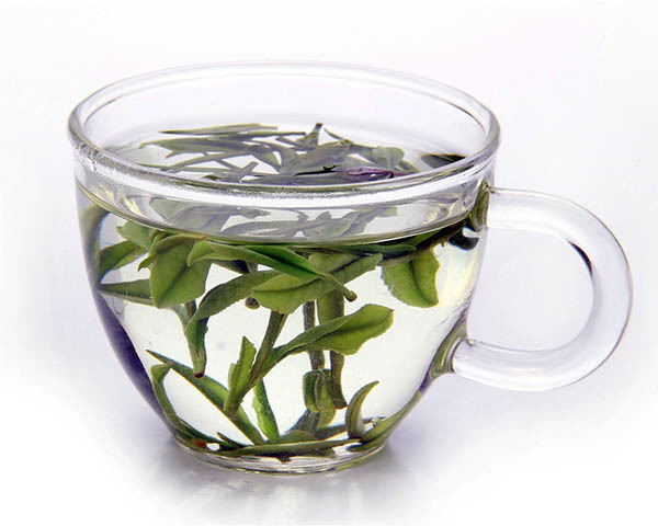 白茶的功效与作用介绍 白茶的功效与作用介绍