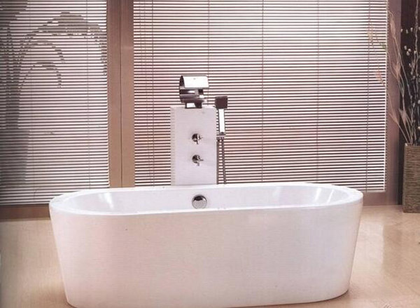 浴缸清洁杀菌方法（浴缸清洁很重要 如何进行浴缸消毒）