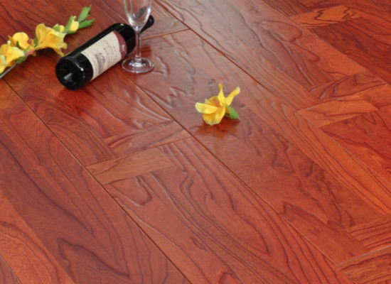 柚木地板，美中也有不足感 柚木地板特性