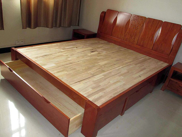 实木家具什么木材* 什么木质的床对身体好 千万别买榆木家具