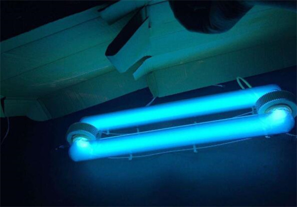 紫外线消毒灯对人体的伤害 紫外线消毒灯的使用方法和注意事项 紫外线消毒灯用多长时间