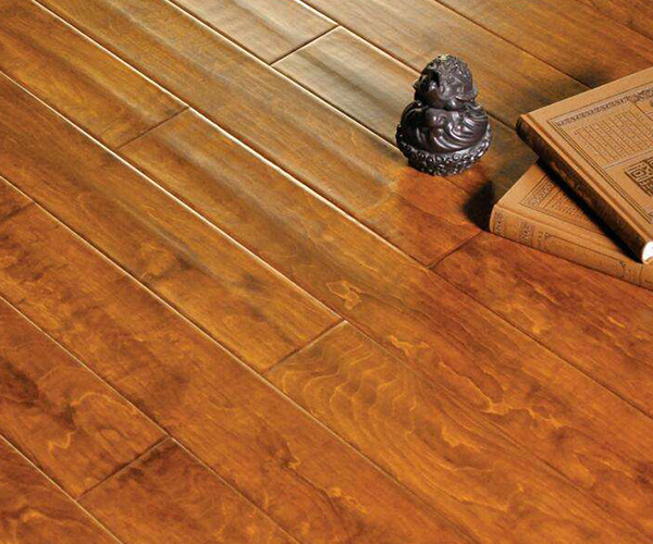 木地板清理要讲究技巧 日常维护少不了
