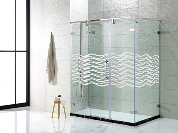 淋浴房玻璃与顶框安装流程解析 小细节也要做的更好