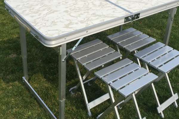 铝合金折叠桌椅好在哪些方面 分分钟吸引你
