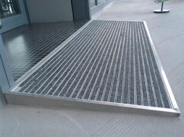 铝合金防尘地垫的优点 铝合金防尘地垫清洁方法