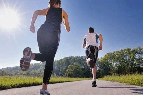 跳绳和跑步那个减肥效果好  跳绳一天多少个才能达到减肥的效果