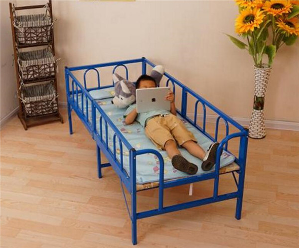 婴儿折叠床怎么样 给宝宝一个舒适的环境