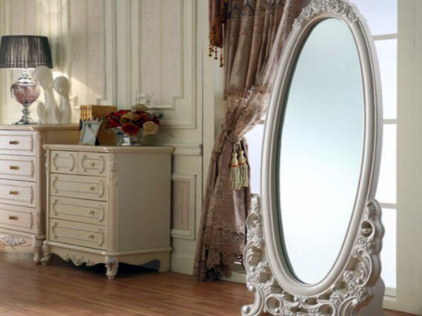 家中镜子摆放10大禁忌 全身镜放在哪里*合适 床的侧面可以放镜子吗