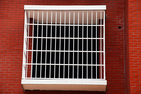 铝合金防盗窗怎么选好 铝合金防盗窗怎么选好看