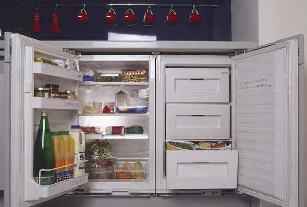 冰箱有异味是什么原因 冰箱异味怎么去除
