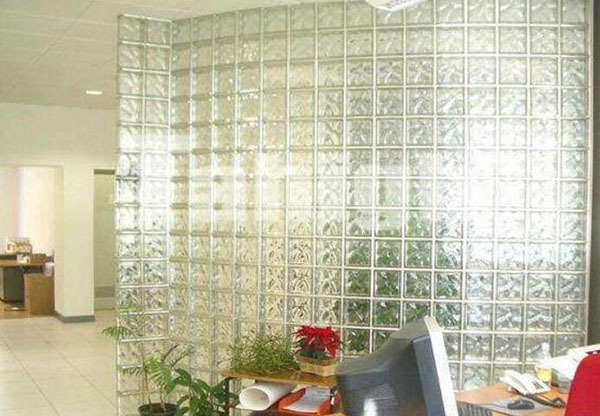 玻璃砖墙的优点解析 给家中带来通透质感