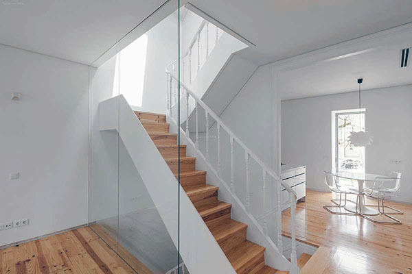 盘点楼梯的材质种类 哪种材质的楼梯好