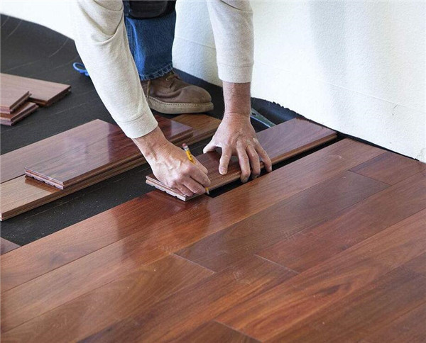 木地板施工常见的问题有哪些 怎么解决呢