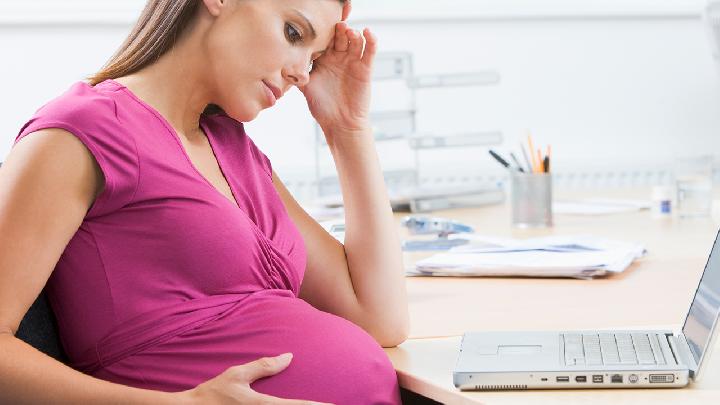 月经不调应注意饮食调理 女性难以怀孕跟月经不调有关