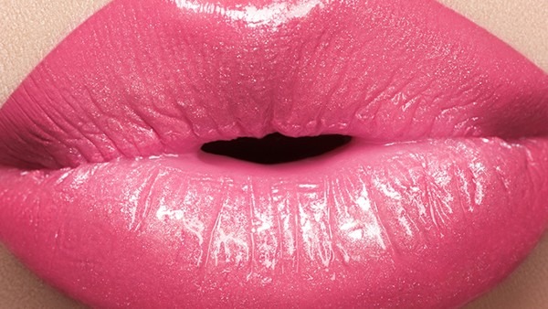 性学专家说，女性丰满嘴唇能反映高潮的强弱