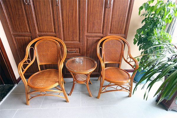 竹椅的优势有哪些 竹椅子和木椅子哪个好