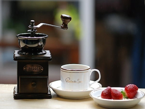 咖啡机选购小诀窍 享受浓香丝滑的味道
