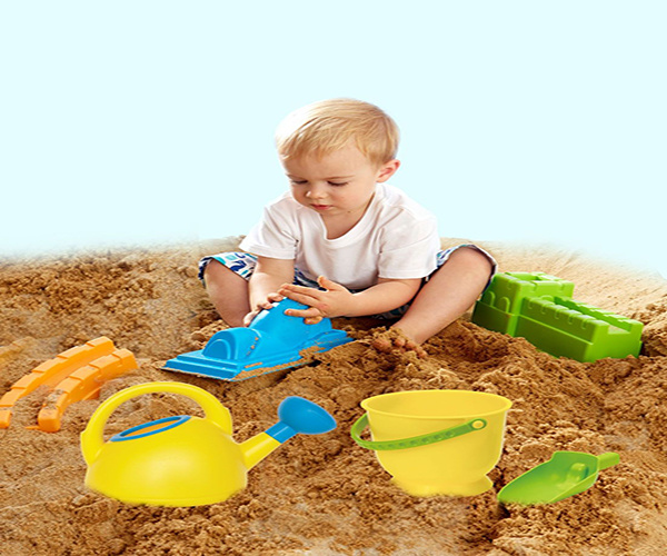 儿童沙滩玩具益处 沙滩玩具套装有哪些