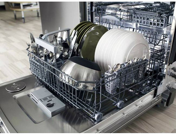如何使用洗碗机洗碗 洗碗机多久清洁一次