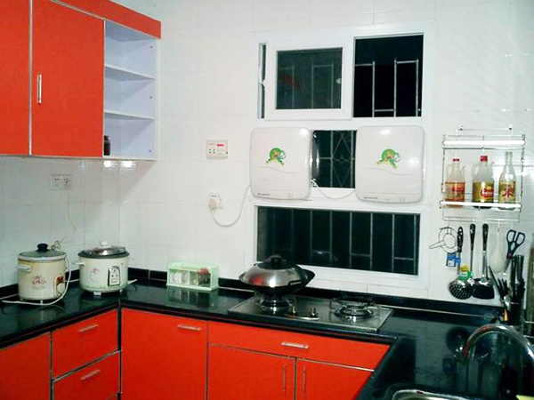 厨房换气扇应该装门口还是窗口  厨房换气扇安装方法