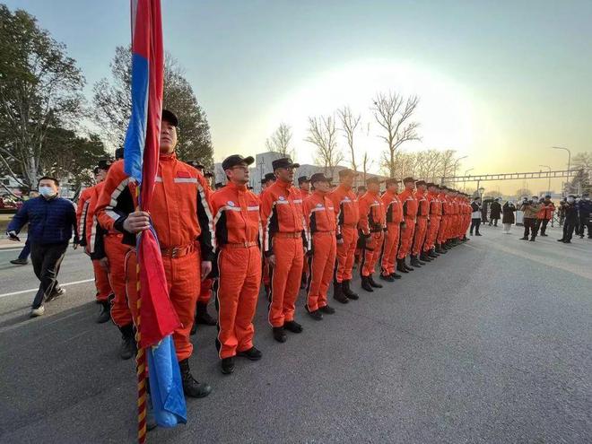 中国救援队已乘包机出发 赴土耳其实施国际救援