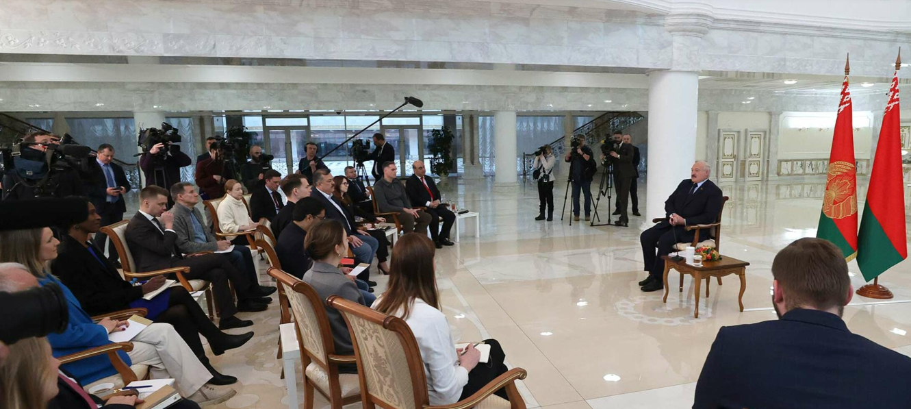 卢卡申科：如拜登想要乌克兰和平，我愿在明斯克安排美俄白总统会晤