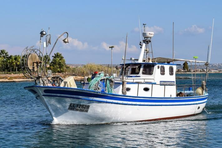 山东渔船33人出海钓鱿鱼，22人遇难仅回来11人，他们经历了什么？