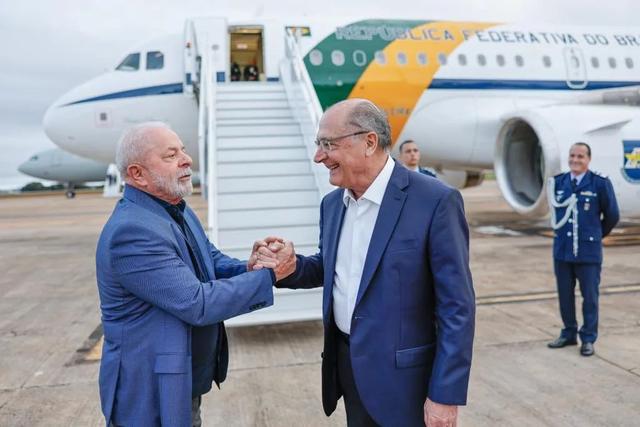 巴西总统卢拉抵达上海 巴西原总统卢拉