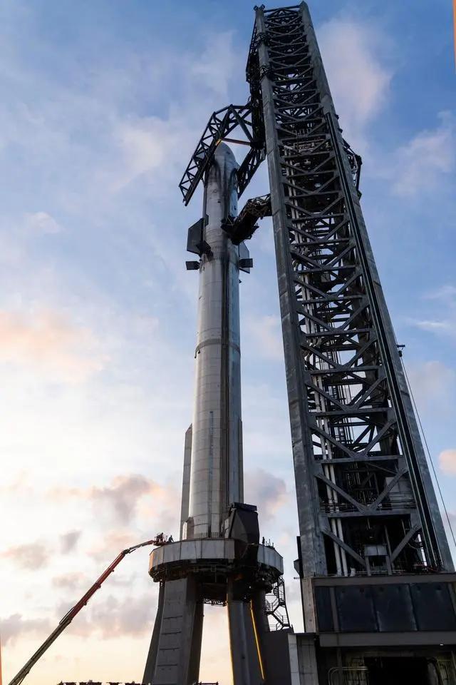 SpaceX“星舰”发射计划因压力阀问题而推迟 