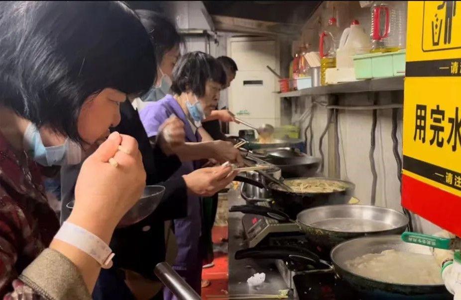 郑州共享厨房合伙人：我反对接受捐赠，但拦不下来 | 深度报道