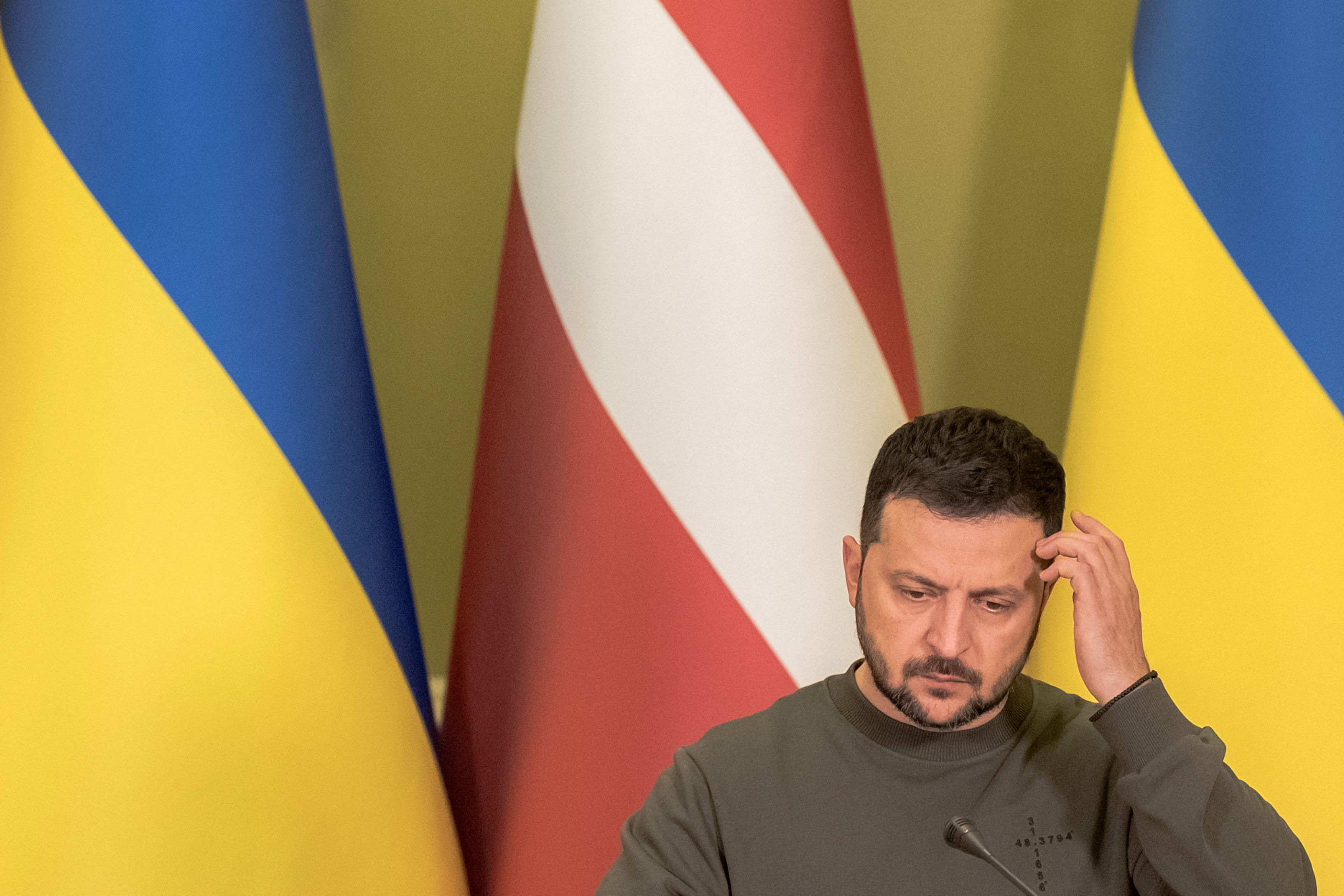 西媒：乌克兰隐现争夺总统宝座内斗（乌克兰总统求和）