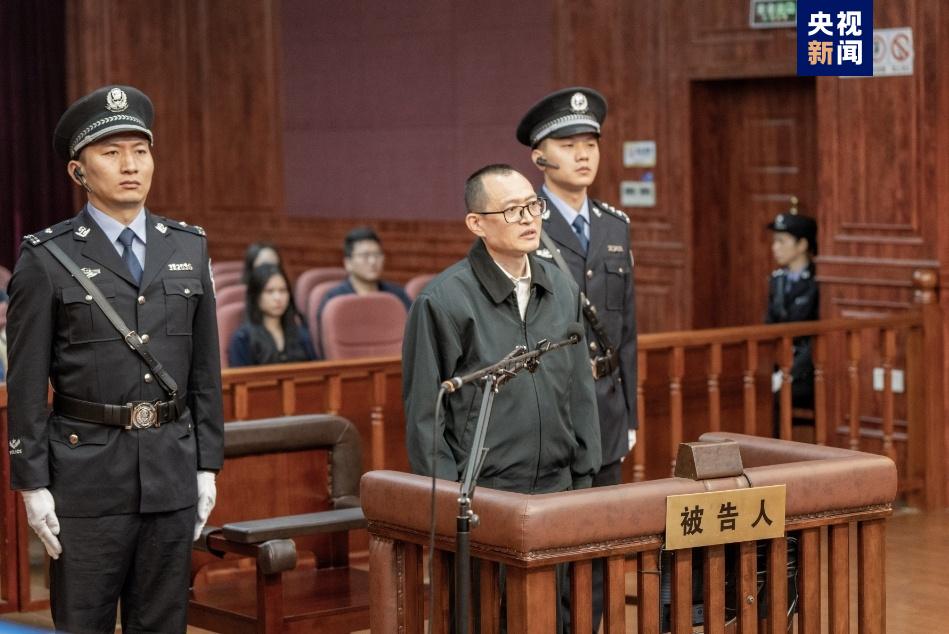 腐败时间长达十余年，张本才一审获刑13年，曾高价拍卖个人画作